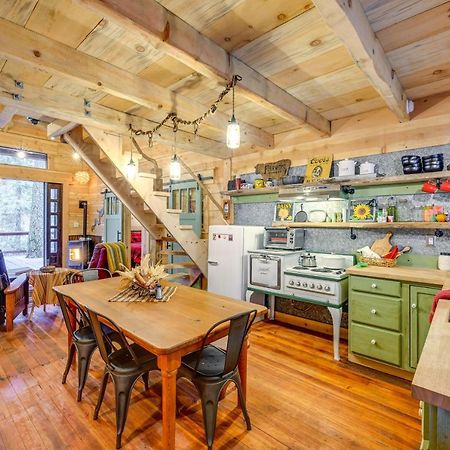 Enchanting Creekside Cabin Near Kings Canyon Park! Badger Екстериор снимка
