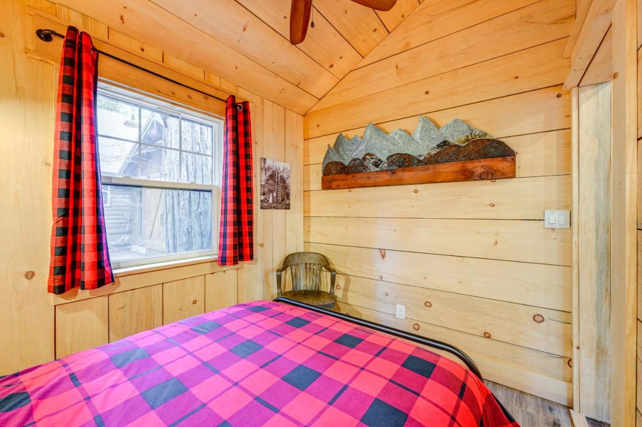 Enchanting Creekside Cabin Near Kings Canyon Park! Badger Екстериор снимка
