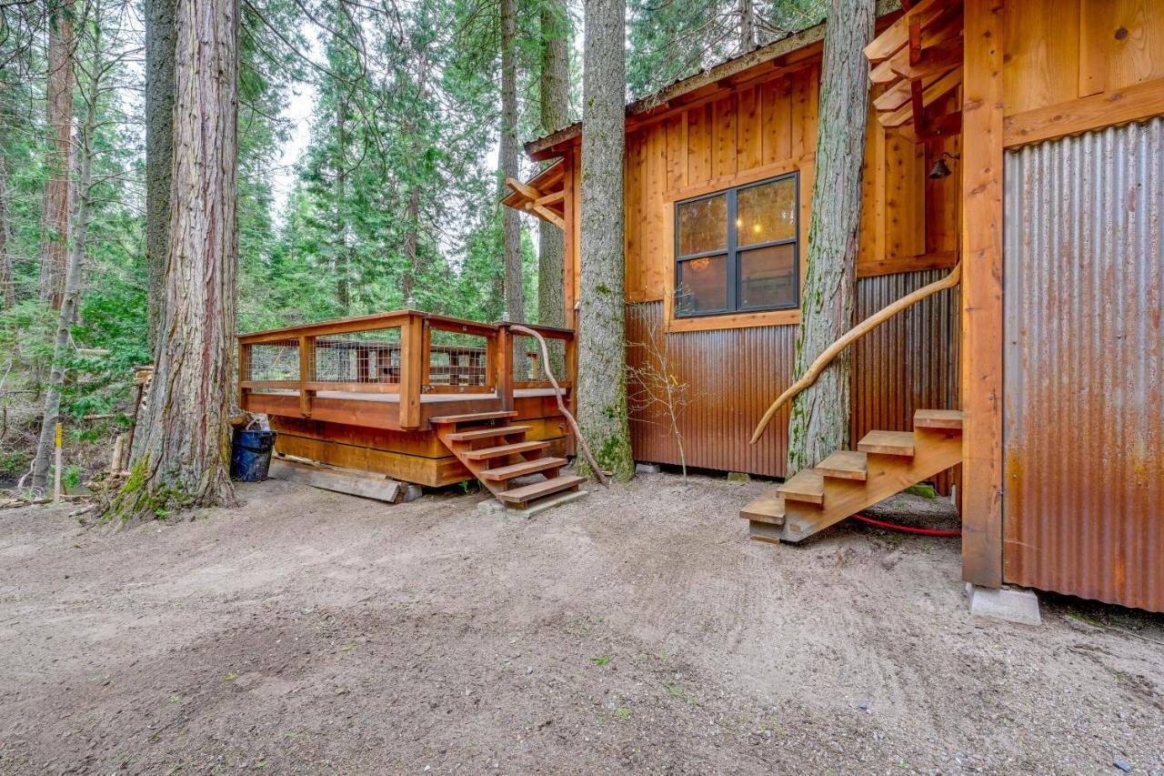 Enchanting Creekside Cabin Near Kings Canyon Park! Badger Екстериор снимка
