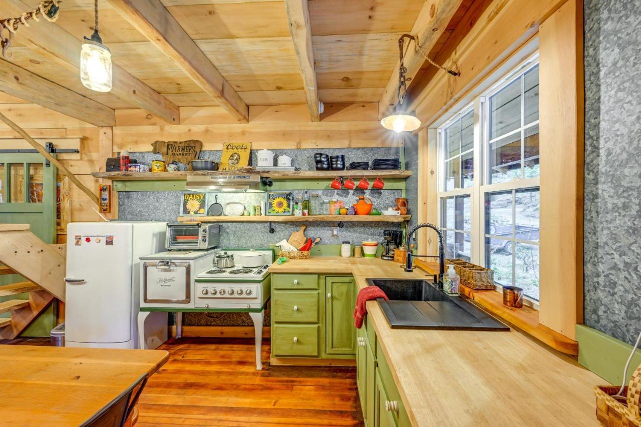 Enchanting Creekside Cabin Near Kings Canyon Park! Badger Екстериор снимка